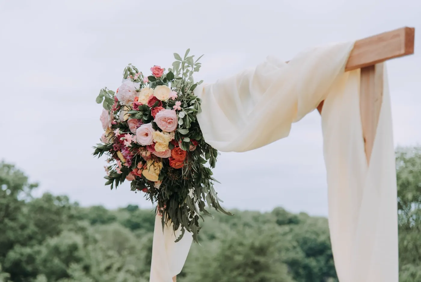 Deux photographes de mariage en binôme